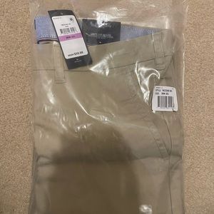 Brand new Tommy Hilfiger khaki Mens pants 36/32